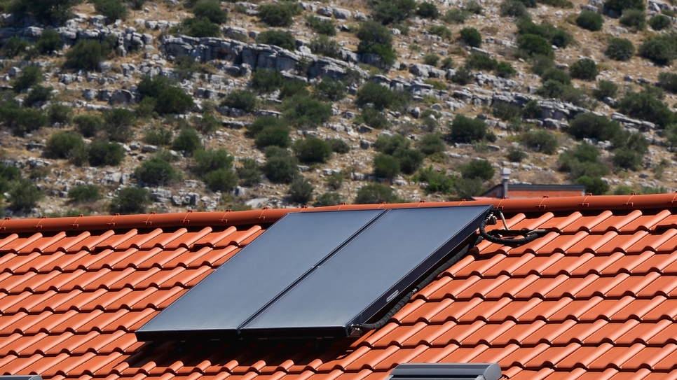 solarni paneli na kući u Dalmaciji
