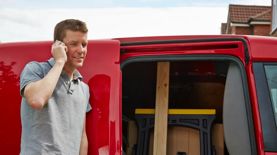 Izvođač Trebam.hr zove klijenta ponudom.