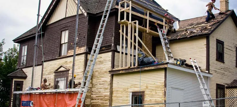 Obnavljanje stare kuće.
