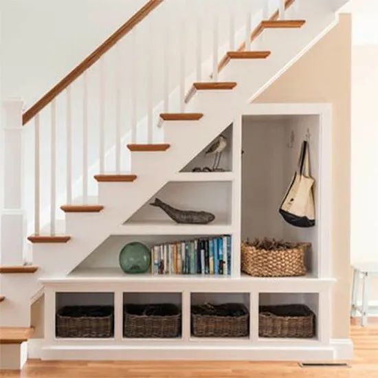 Korisno iskorišten prostor pod stubama.